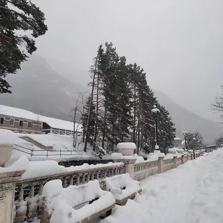 Calmfranc Avairent Pueblo Canfranc